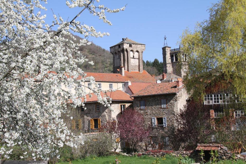 Hotel La Bougnate Blesle Exteriör bild
